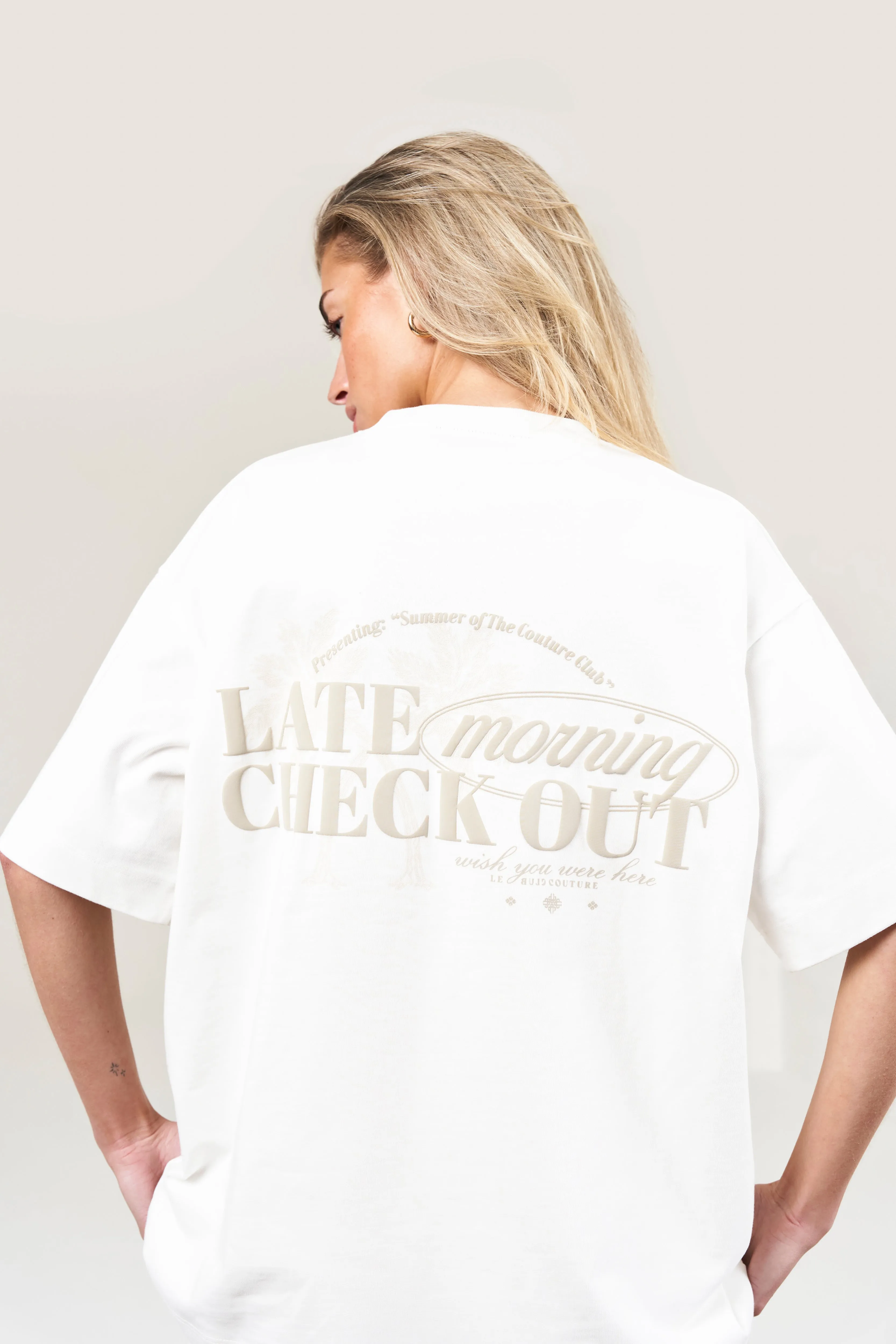 LATE CHECKOUT T-SHIRT - OFF WHITE