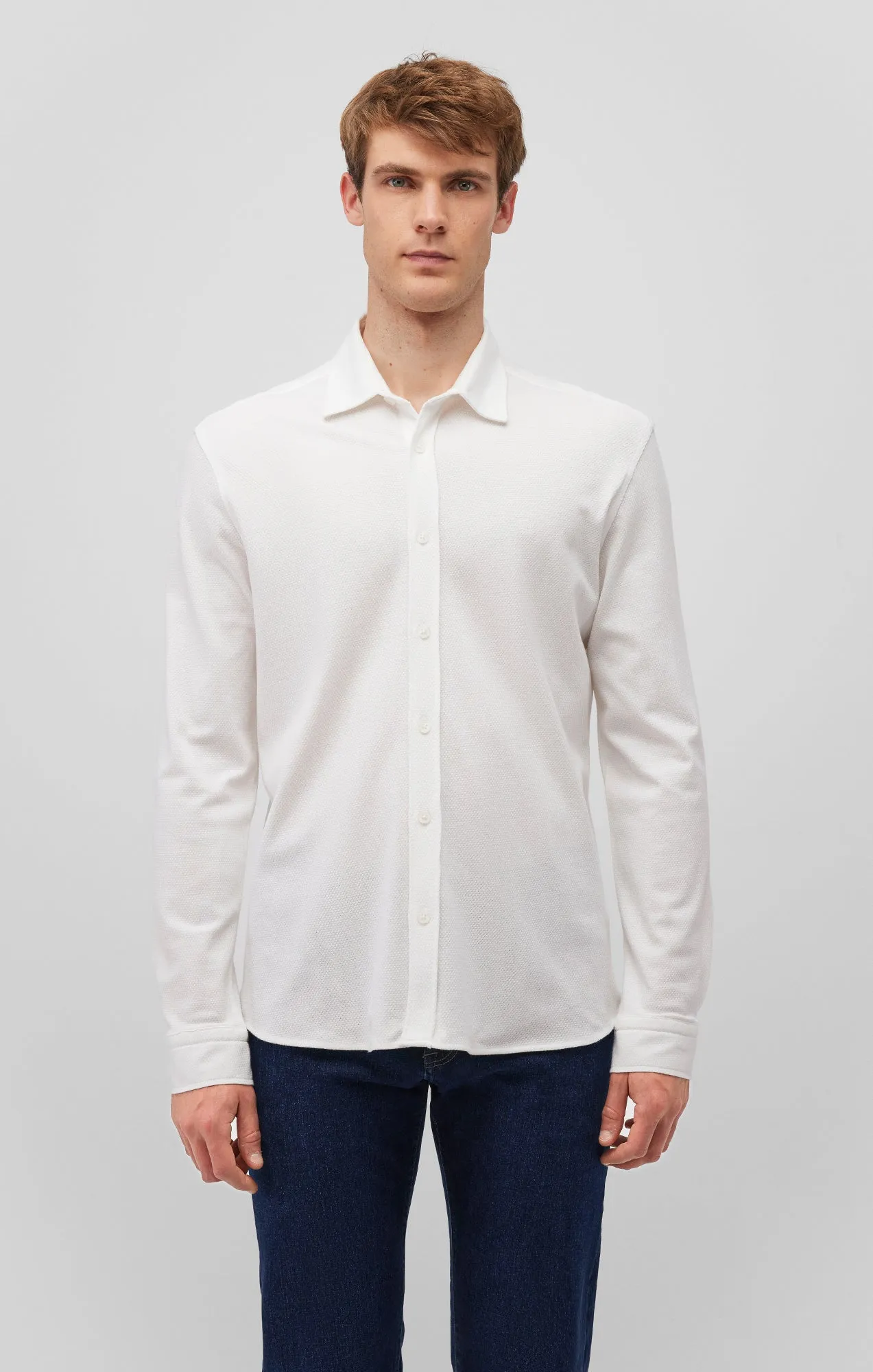LONG SLEEVE BUTTON-UP SHIRT IN WHITE