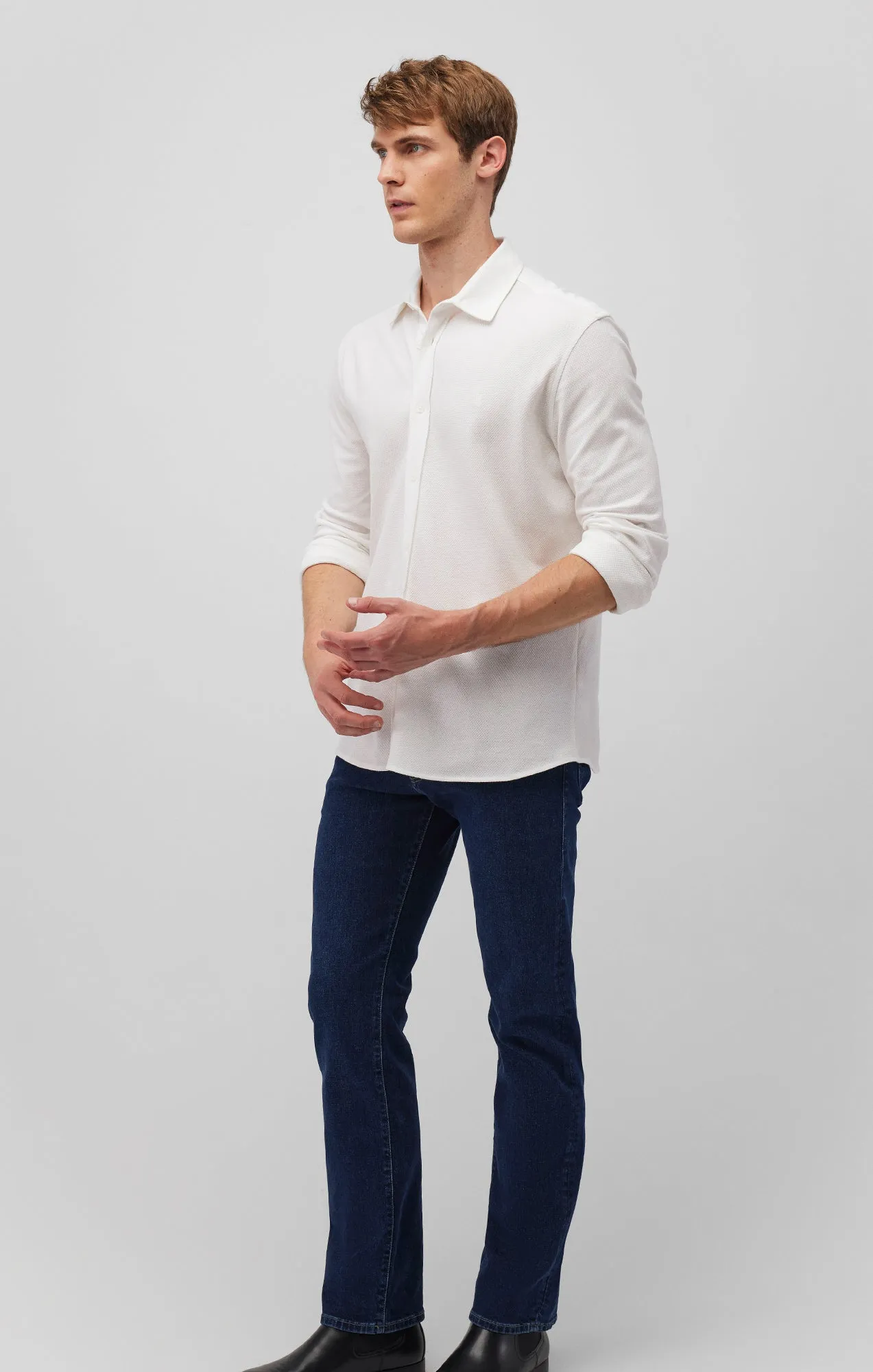 LONG SLEEVE BUTTON-UP SHIRT IN WHITE