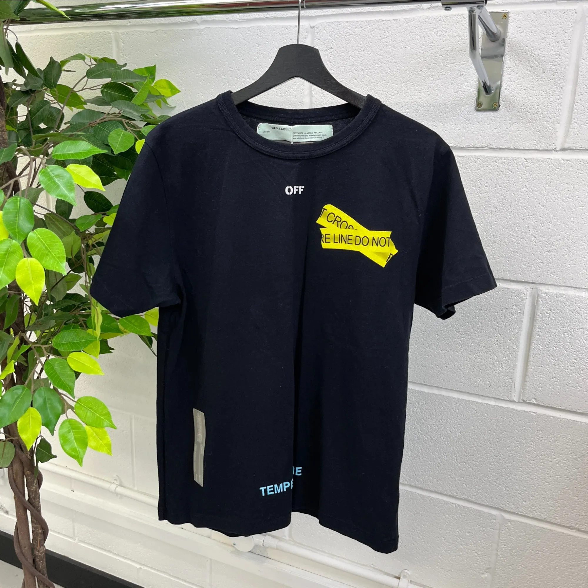 Men's Fire Tape Logo T-Shirt Black Size M